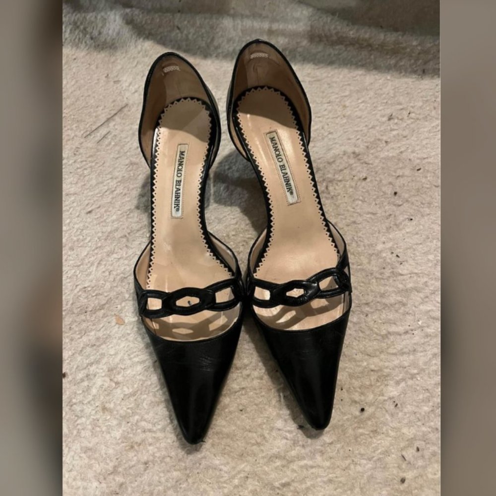 Manolo Blahnik kitten heels size 40 size 8.5 US